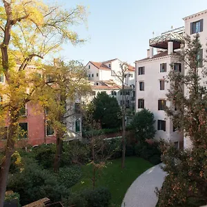 Rialto Apartment